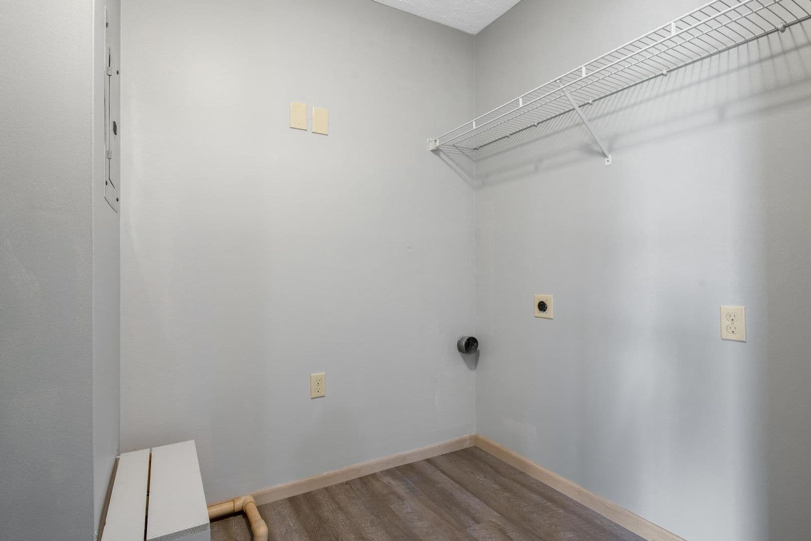 Norton Apartment: 3343 Columbia Woods Dr