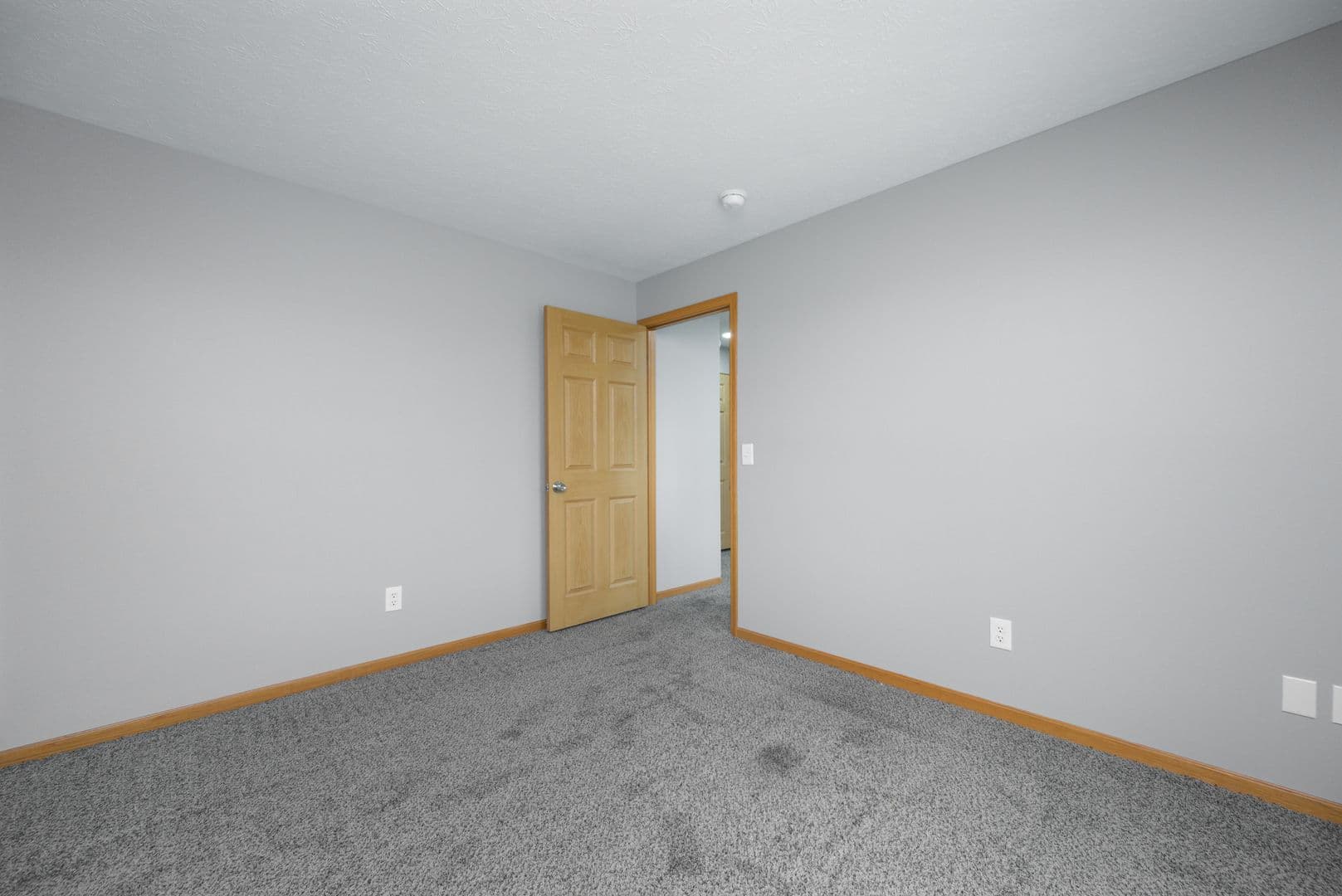 Norton Apartment: 3953 & 3954 Mt. Vernon Blvd.