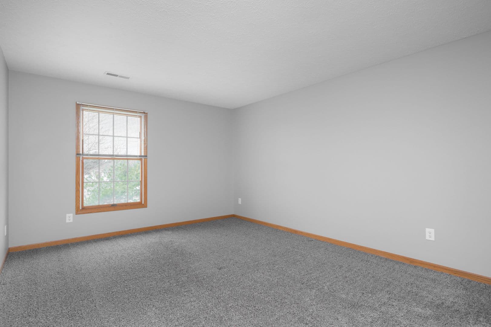 Norton Apartment: 3953 & 3954 Mt. Vernon Blvd.