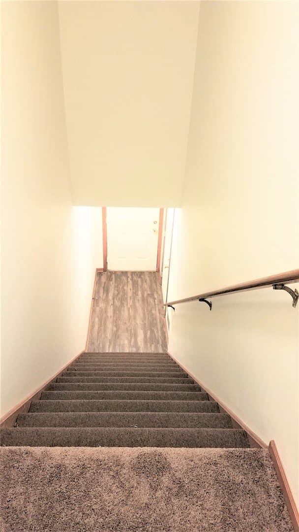 Norton Apartment: 3919-3943 Long Dr.