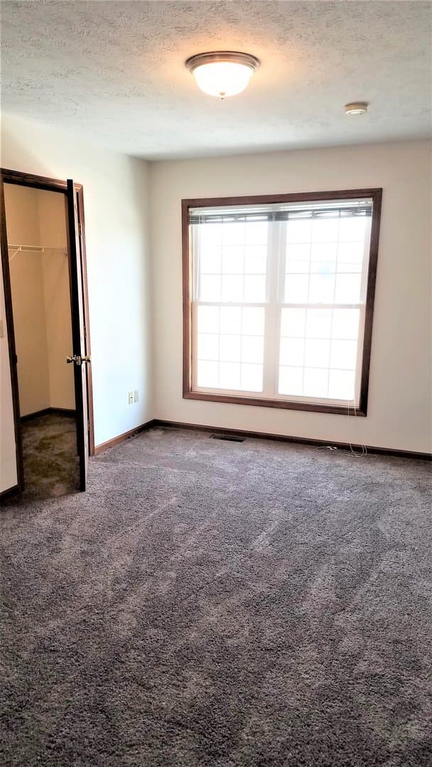 Norton Apartment: 3919-3943 Long Dr.