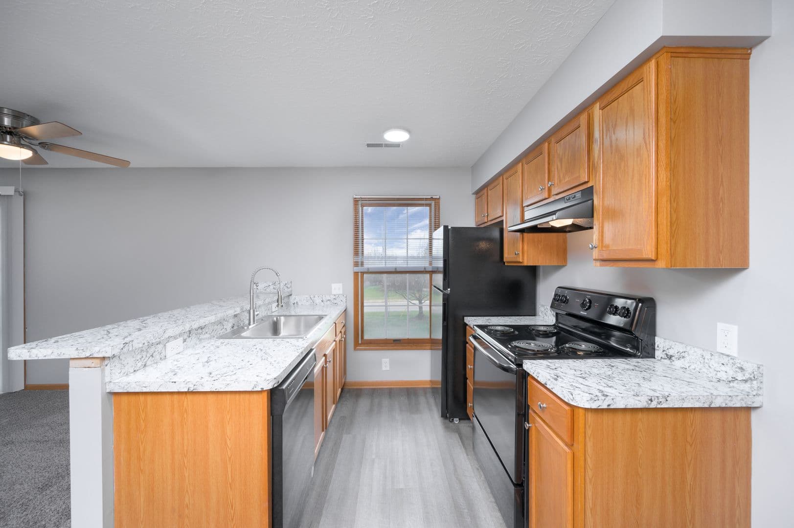 Norton Apartment: 3953 & 3954 Mt. Vernon Blvd.