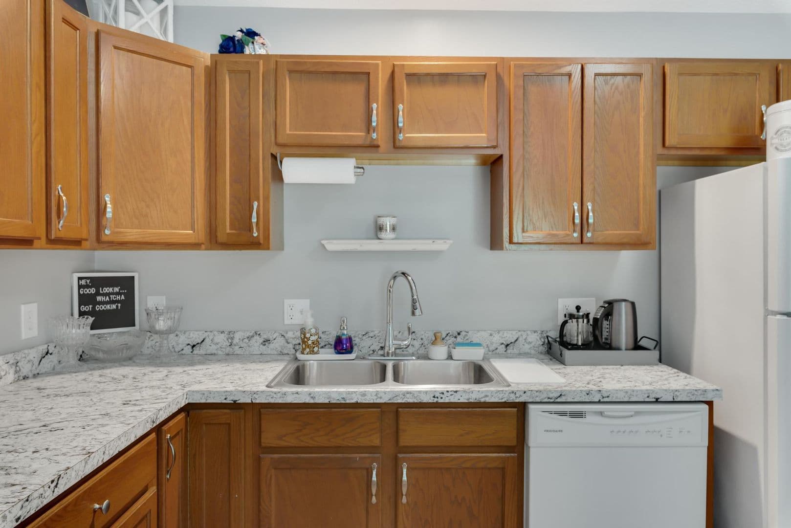Norton Apartment: 3953 & 3954 Mt. Vernon Blvd.
