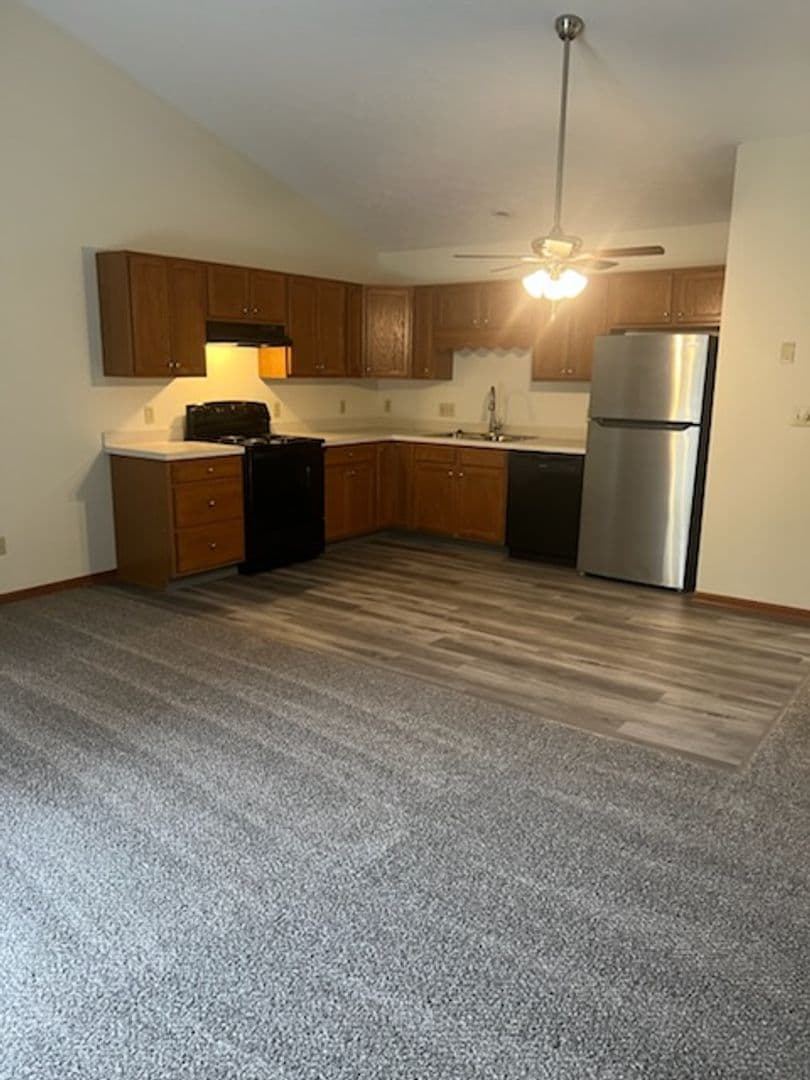 Norton Apartment: 3953 & 3954 Mt. Vernon Blvd.