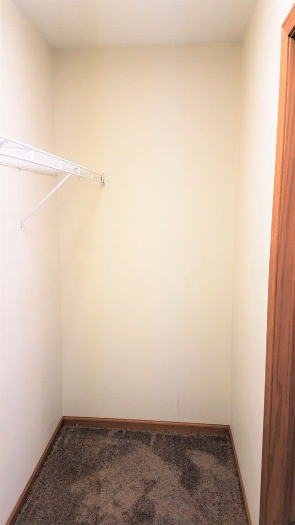 Norton Apartment: 3919-3943 Long Dr.
