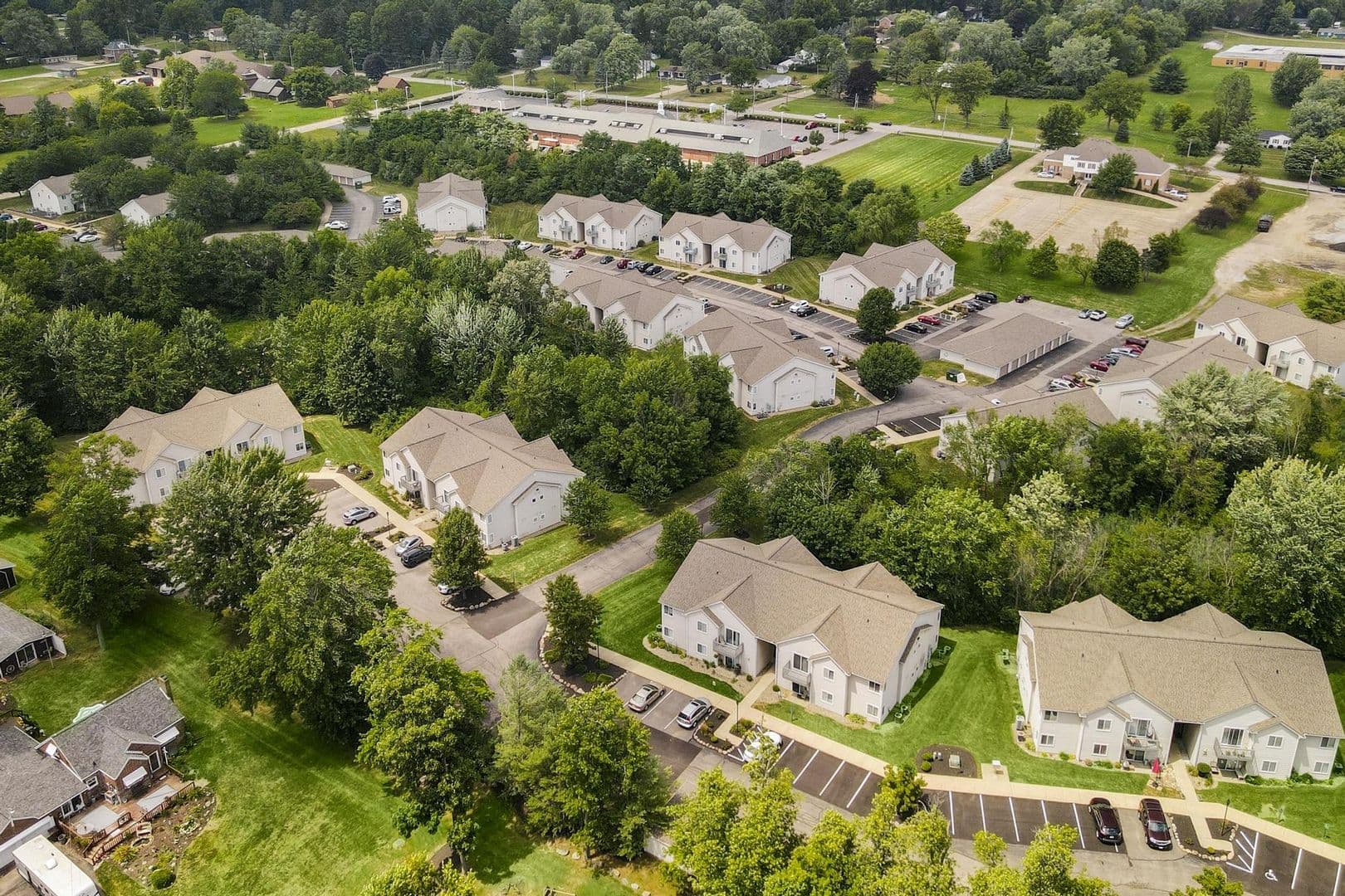 Norton Apartment: 3343 Columbia Woods Dr