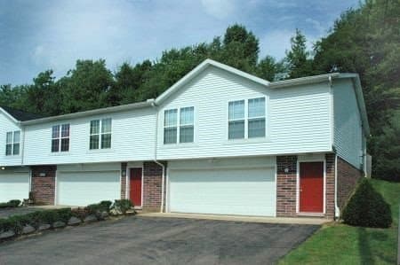 Norton Apartment: 3919-3943 Long Dr.