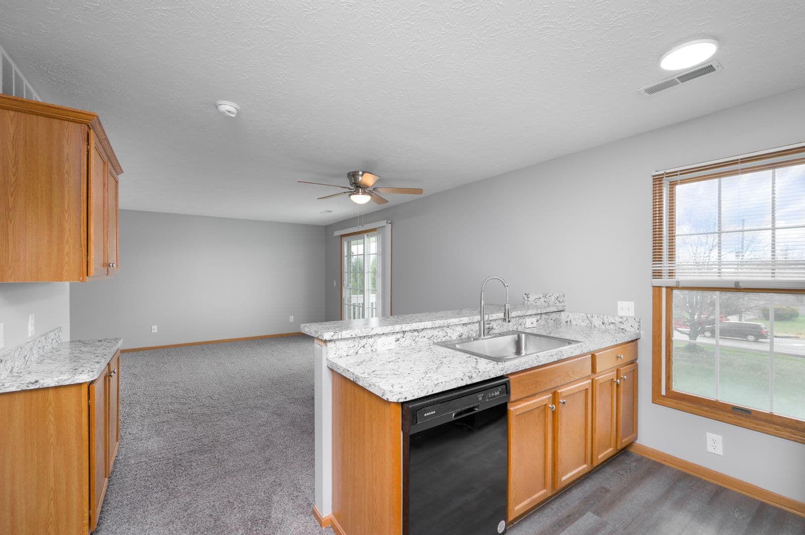 Norton Apartment: 3953 & 3954 Mt. Vernon Blvd.