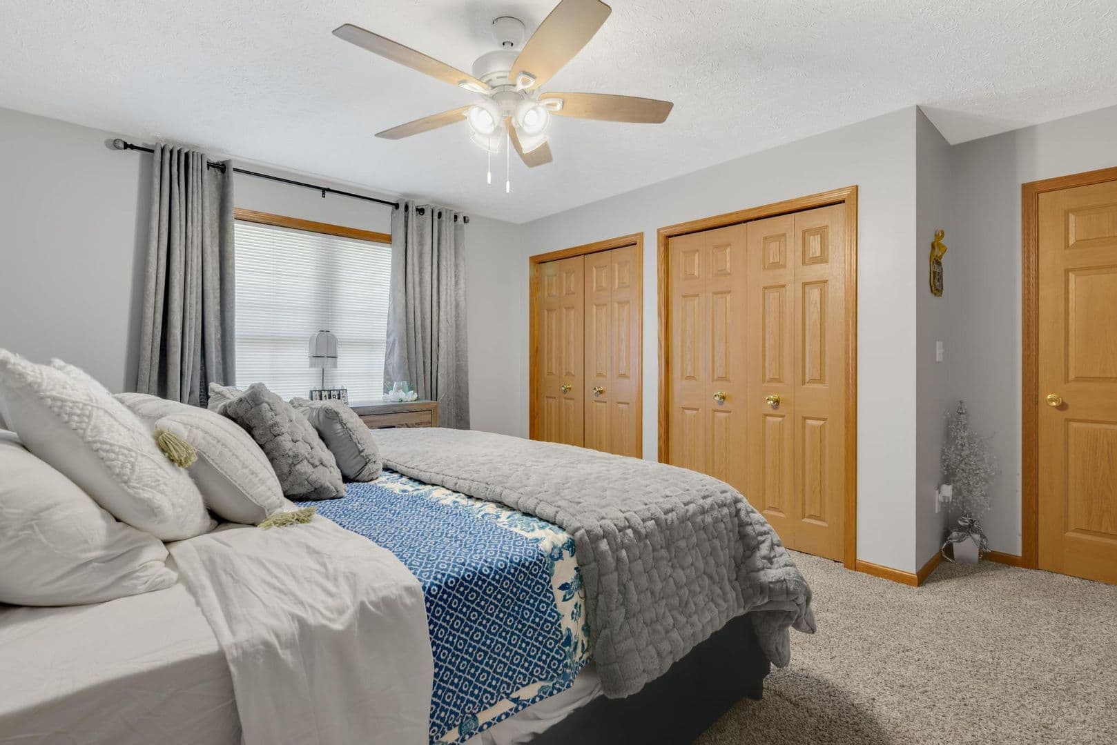 Norton Apartment: 3953 & 3954 Mt. Vernon Blvd.