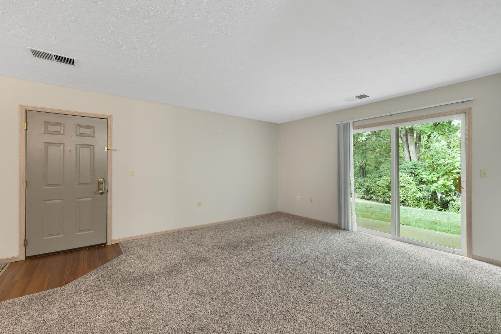 Norton Apartment: 3343 Columbia Woods Dr