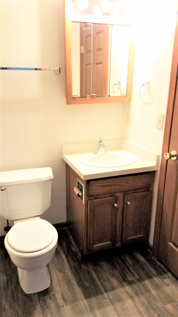 Norton Apartment: 3919-3943 Long Dr.