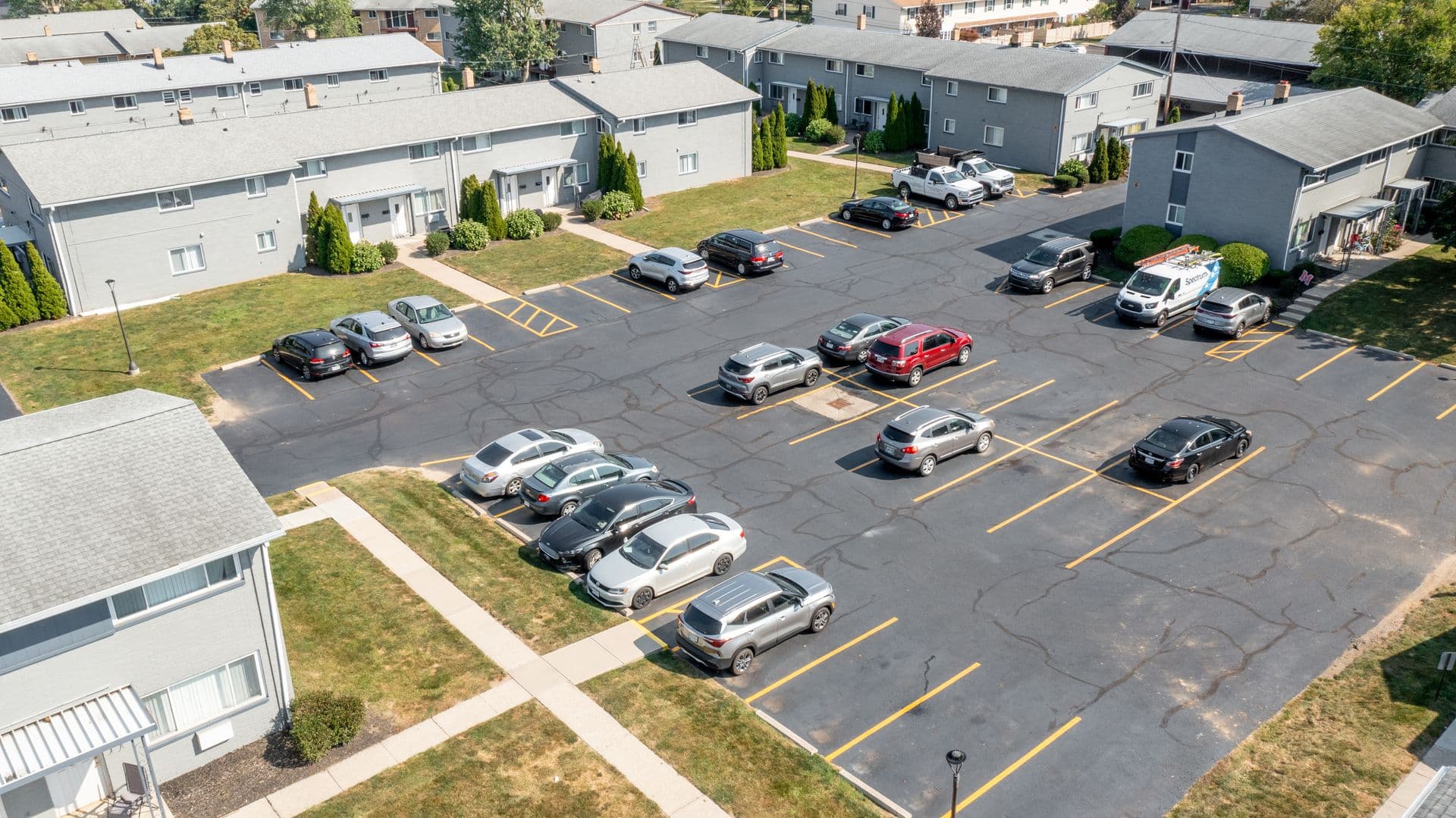 Mentor Apartment: 7950 Mentor Ave