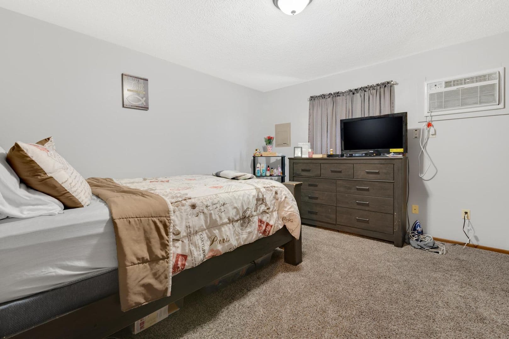 Akron Apartment: 2275 Eastwood Ave