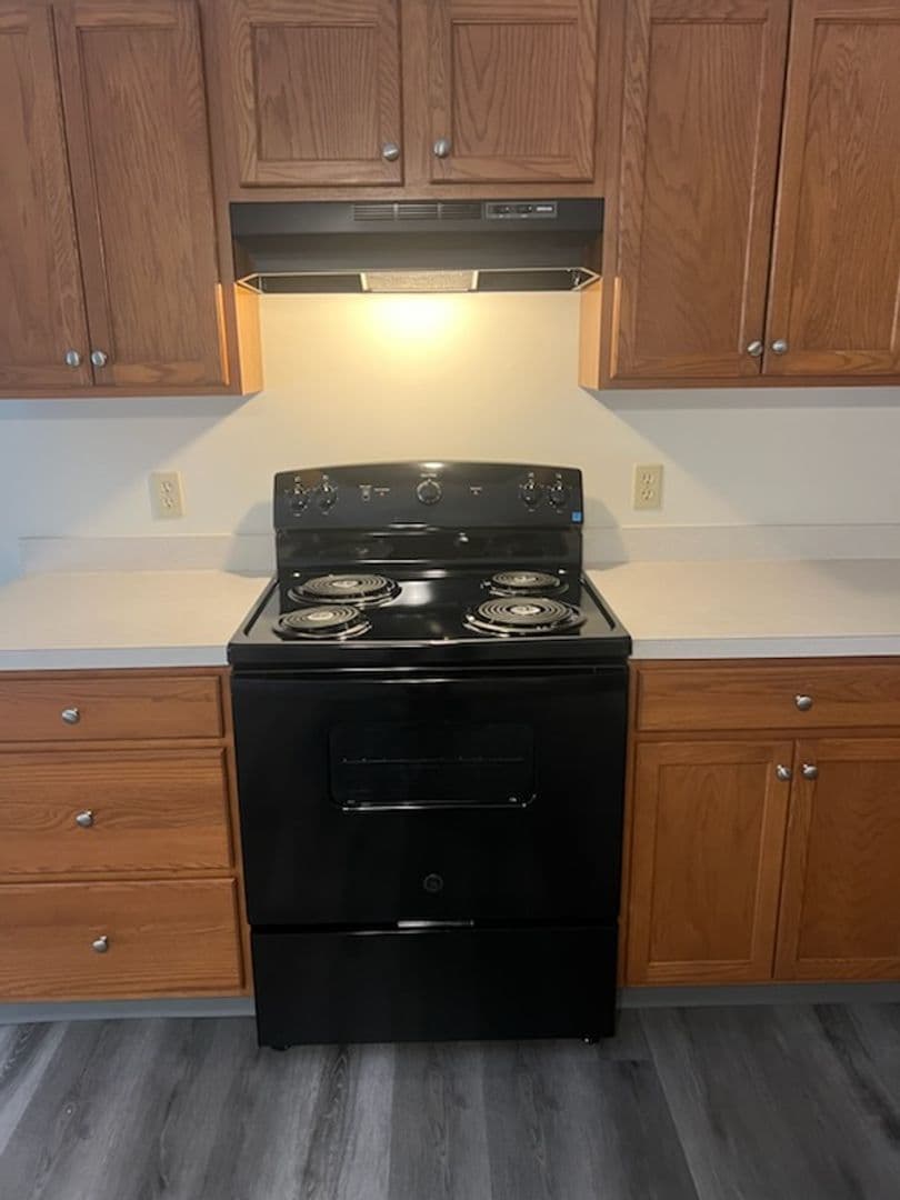 Norton Apartment: 3953 & 3954 Mt. Vernon Blvd.
