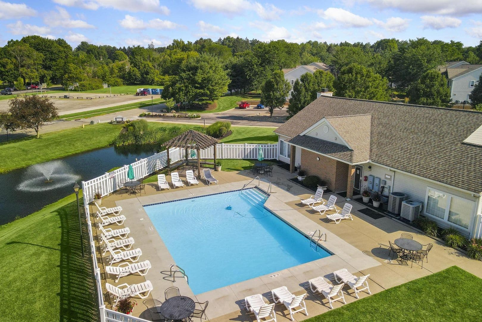 Norton Apartment: 3343 Columbia Woods Dr