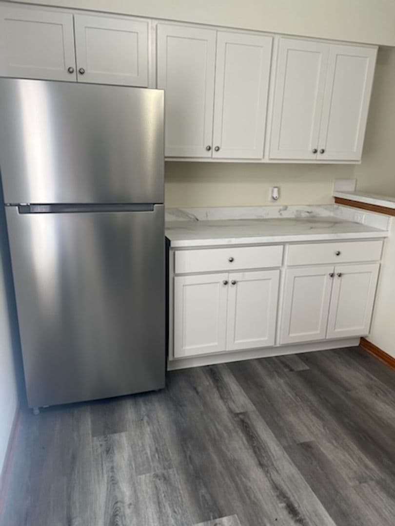 Norton Apartment: 3919-3943 Long Dr.
