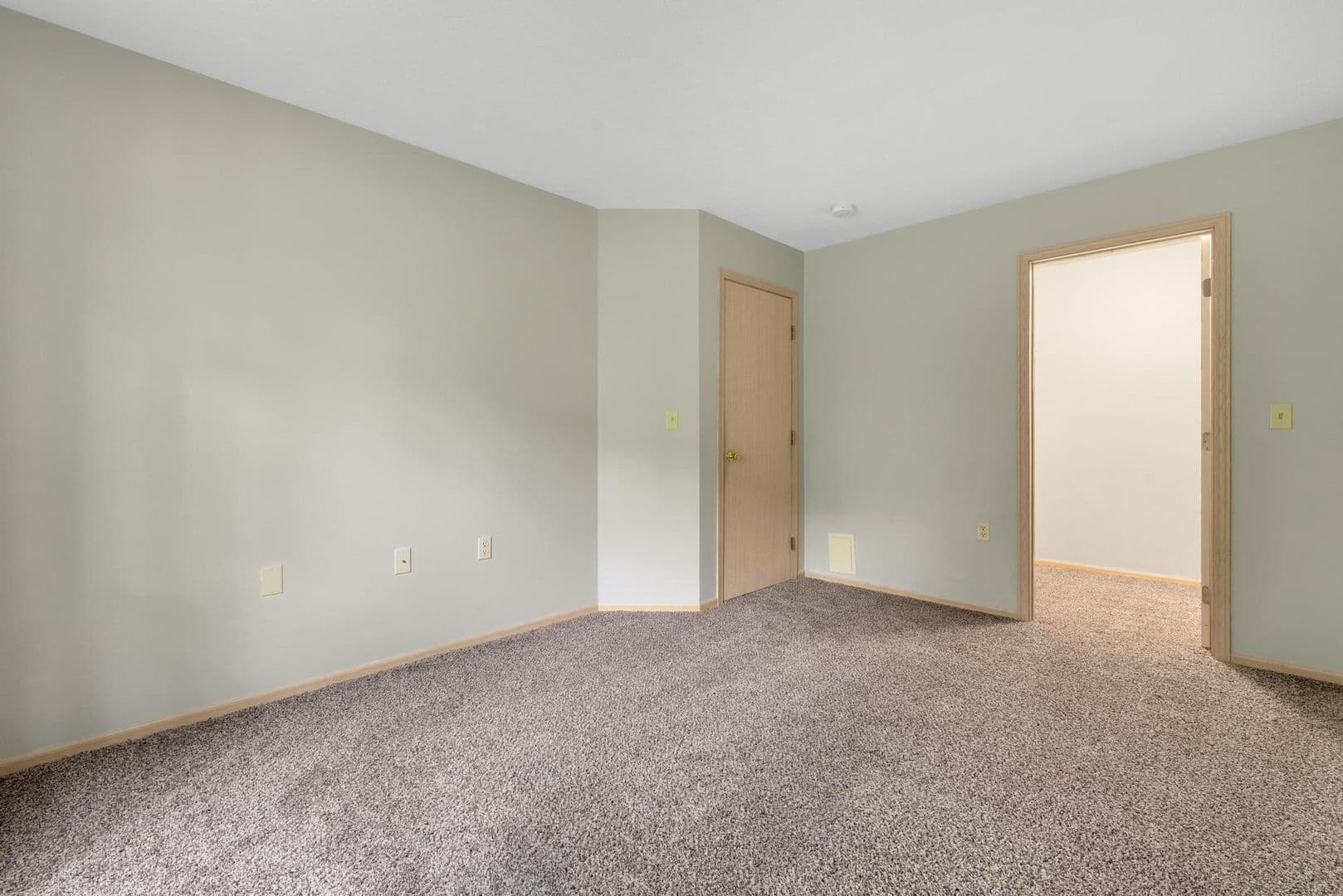 Norton Apartment: 3343 Columbia Woods Dr