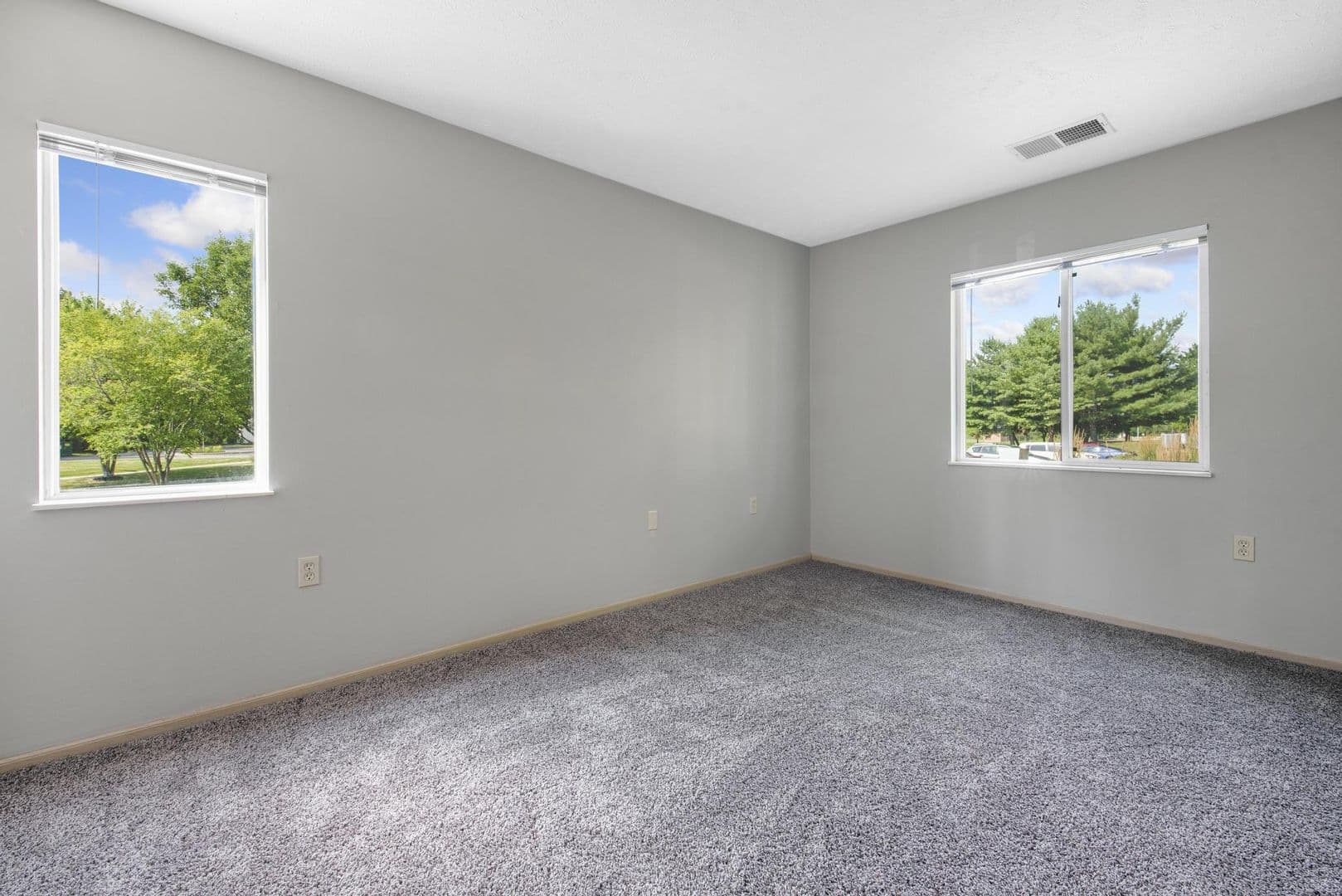 Norton Apartment: 3343 Columbia Woods Dr