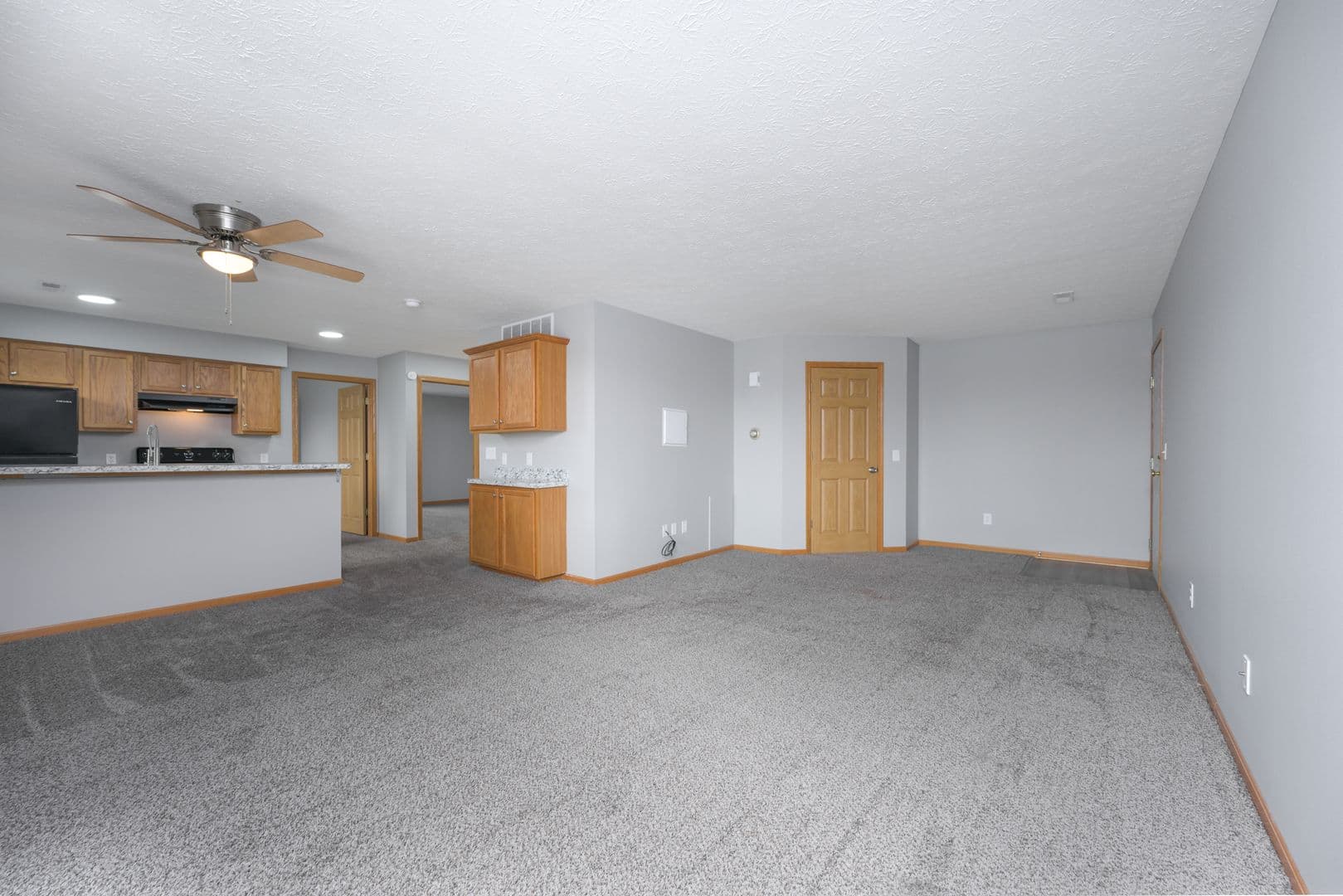 Norton Apartment: 3953 & 3954 Mt. Vernon Blvd.