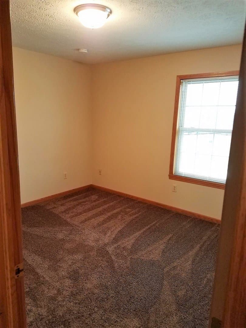 Norton Apartment: 3919-3943 Long Dr.