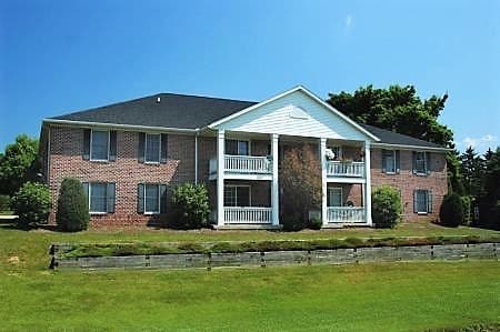 Norton Apartment: 3953 & 3954 Mt. Vernon Blvd.