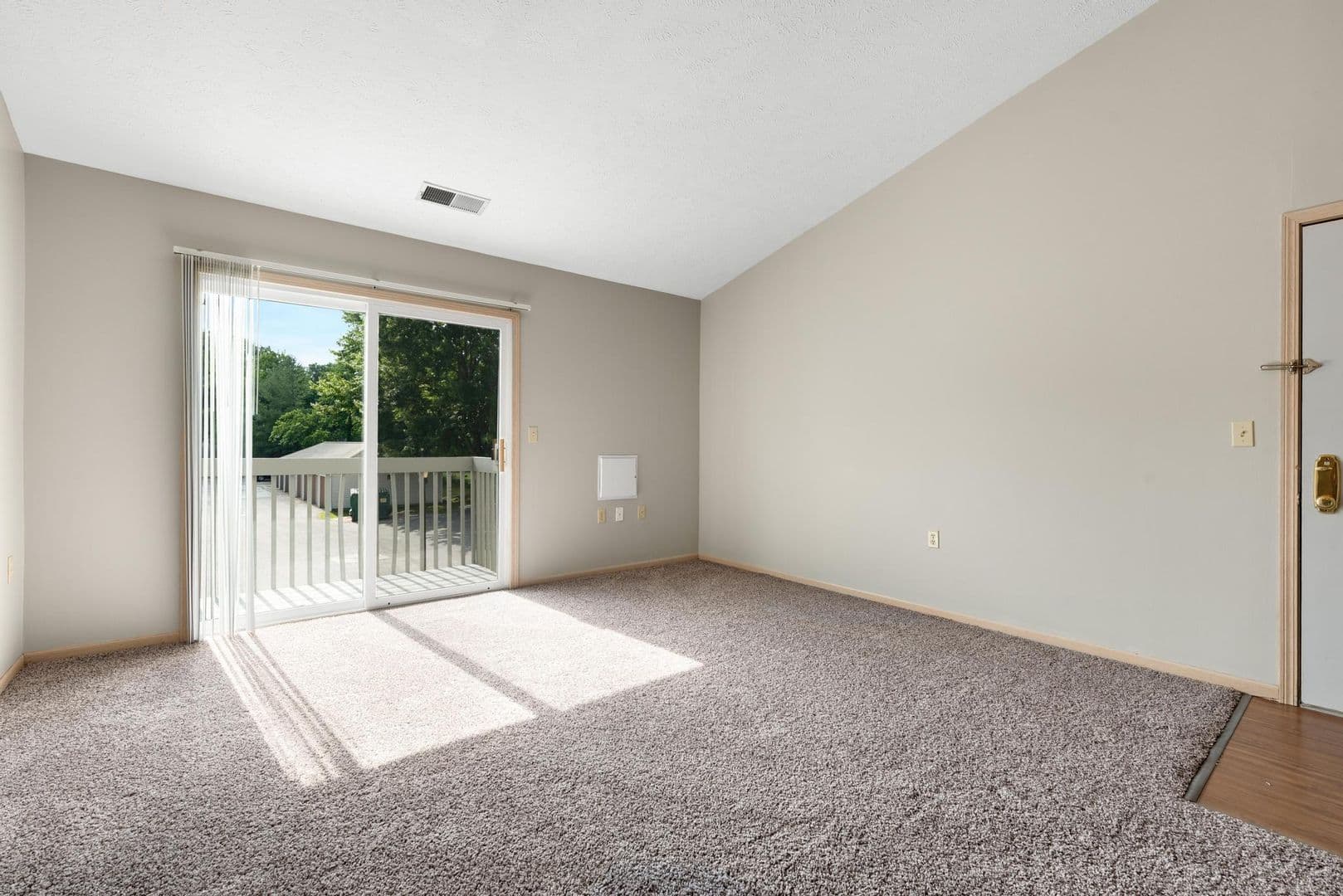 Norton Apartment: 3343 Columbia Woods Dr