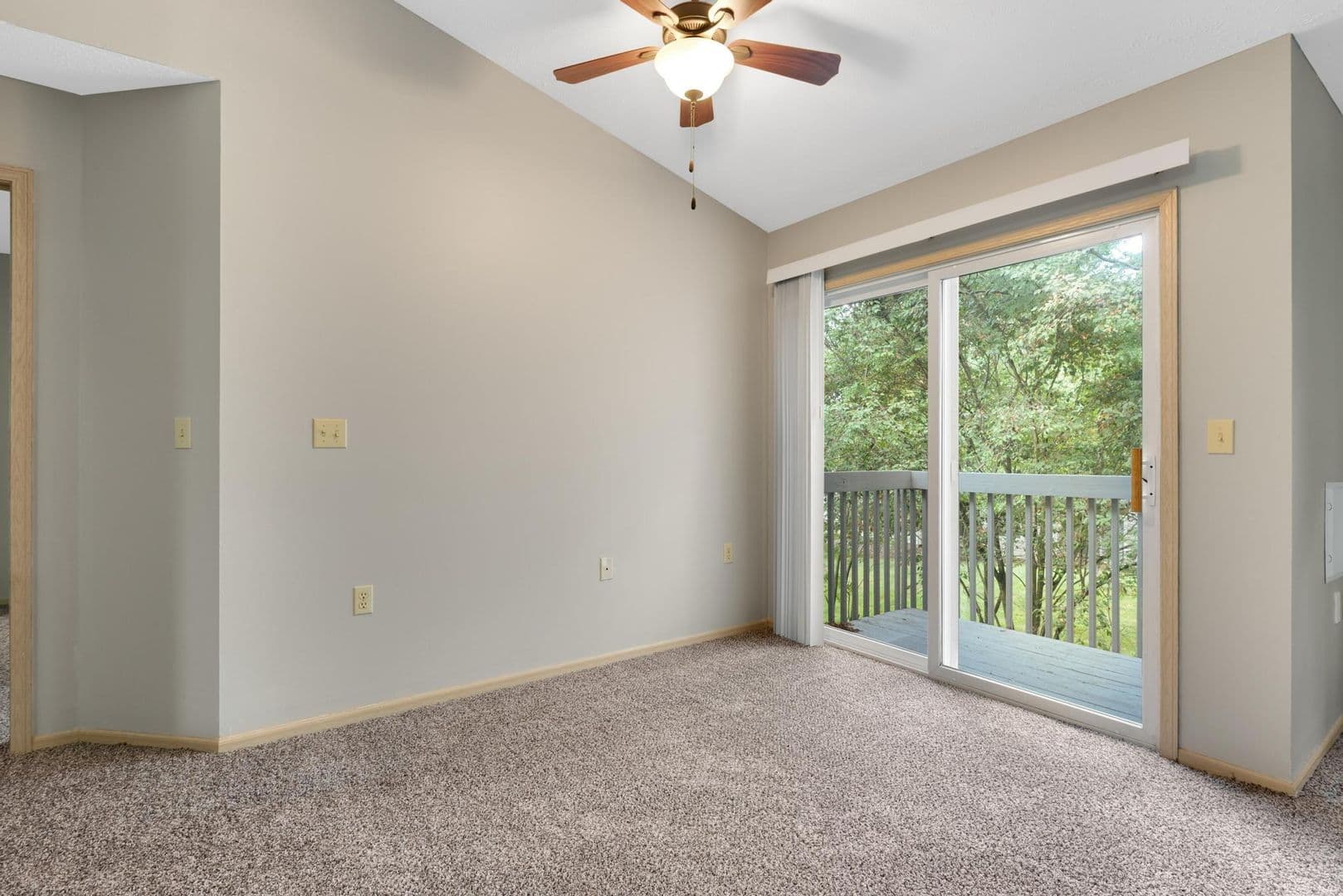 Norton Apartment: 3343 Columbia Woods Dr