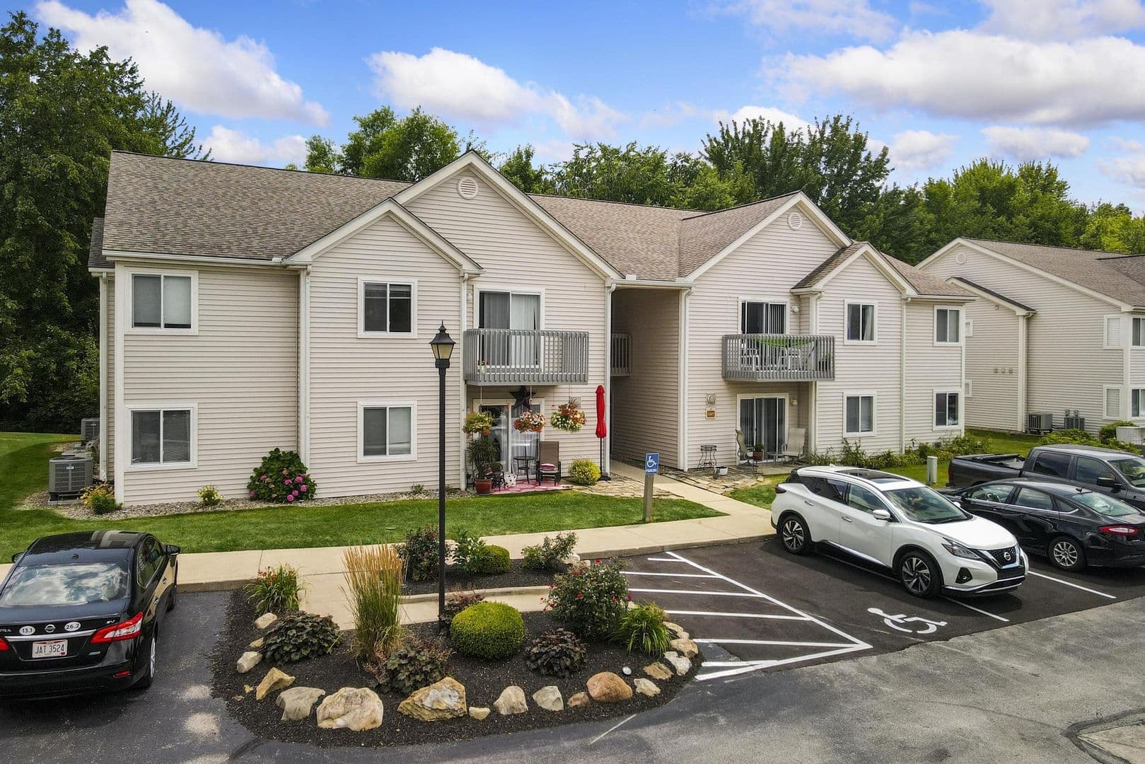 Norton Apartment: 3343 Columbia Woods Dr