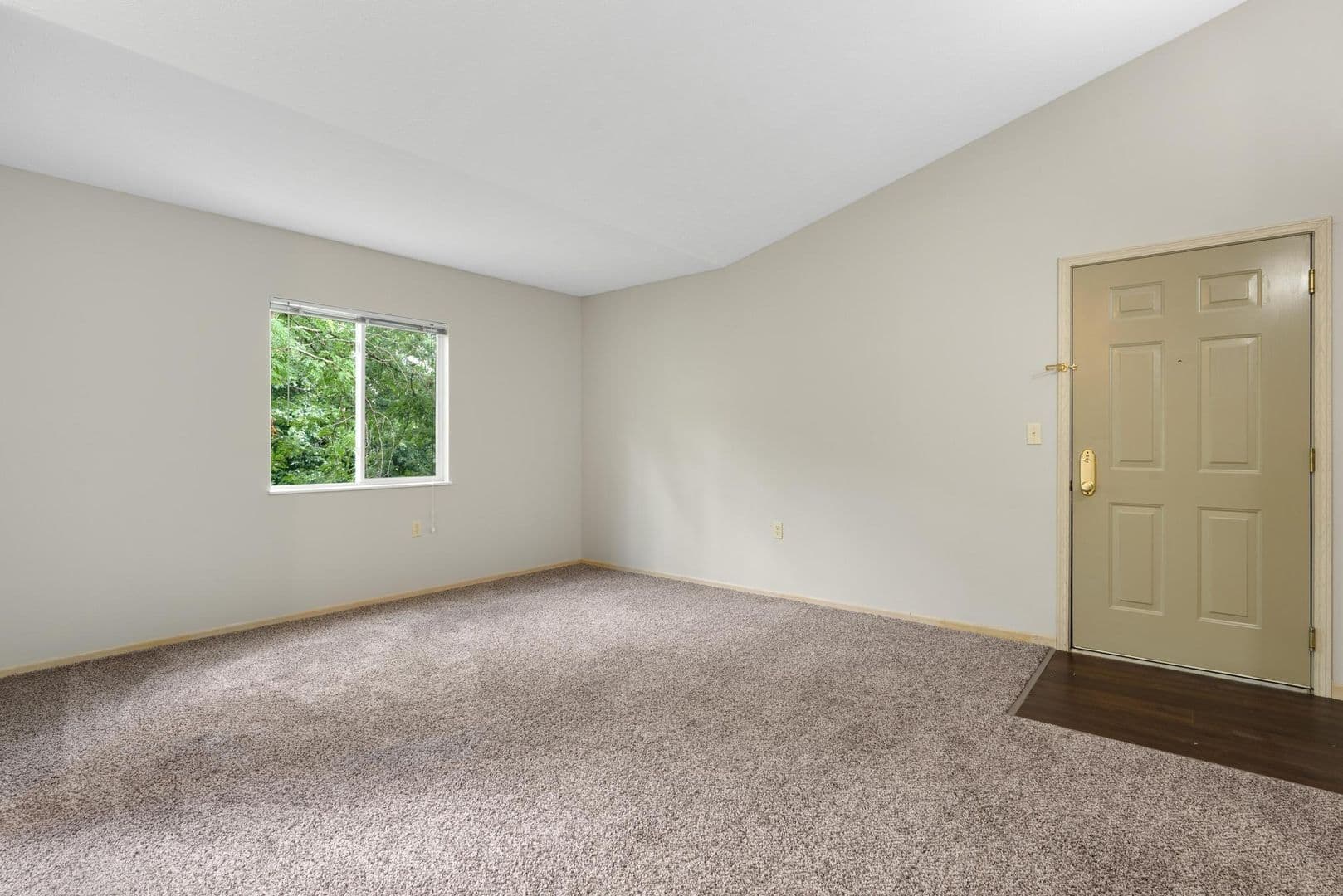 Norton Apartment: 3343 Columbia Woods Dr