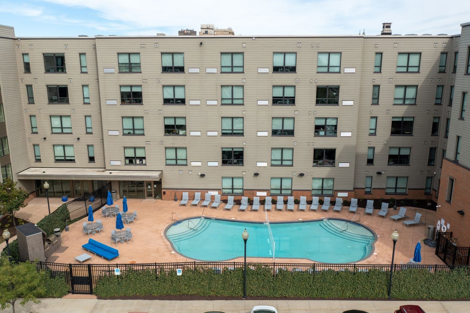 Akron Apartment: 401 S. Main St.