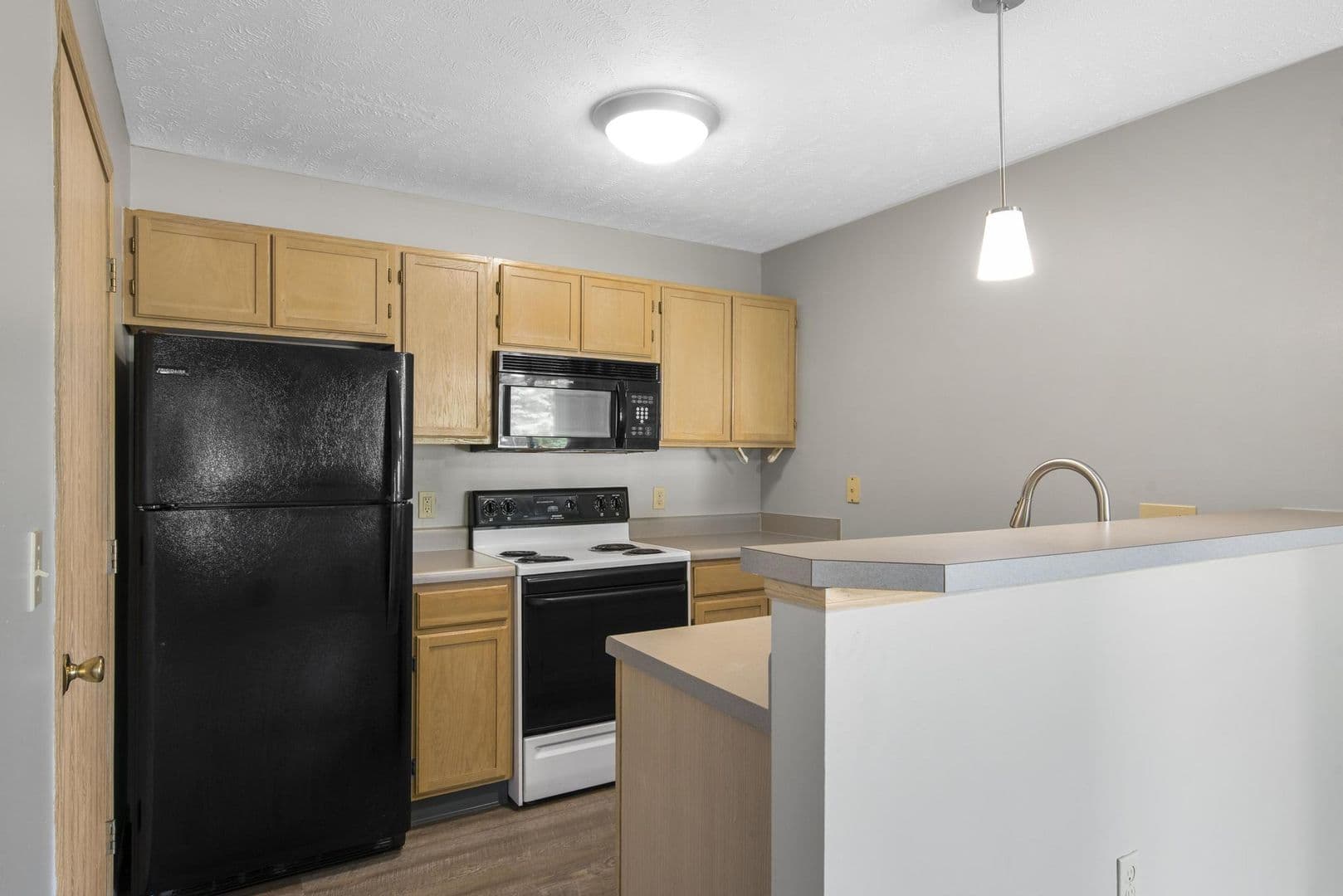 Norton Apartment: 3343 Columbia Woods Dr