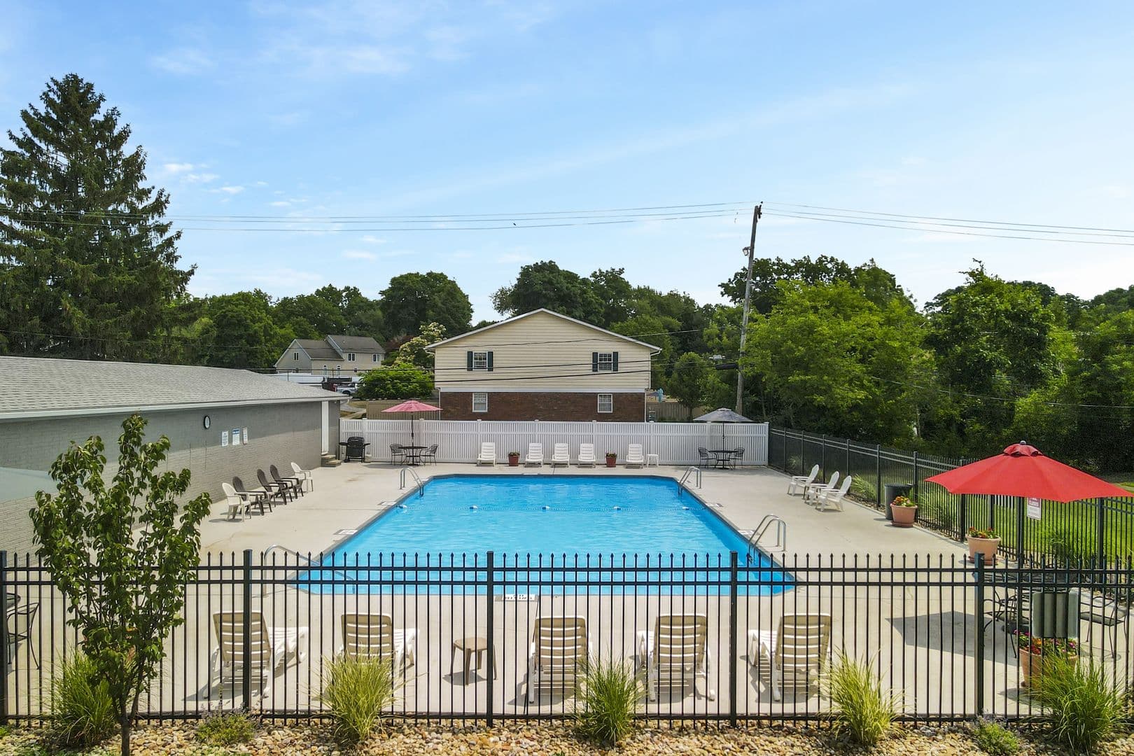 Mentor Apartment: 7950 Mentor Ave
