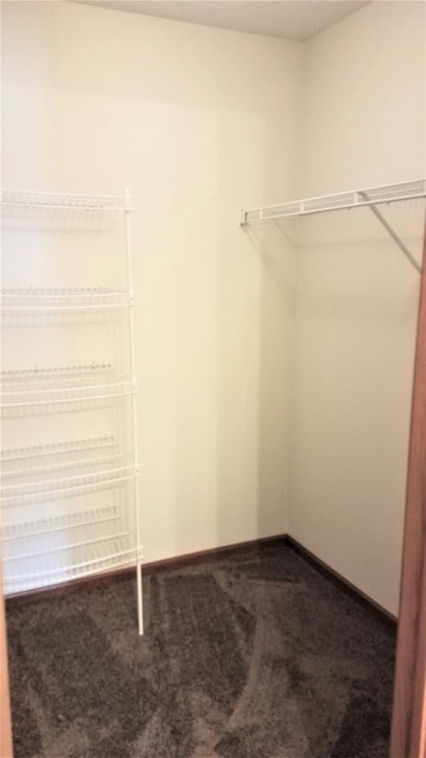 Norton Apartment: 3919-3943 Long Dr.