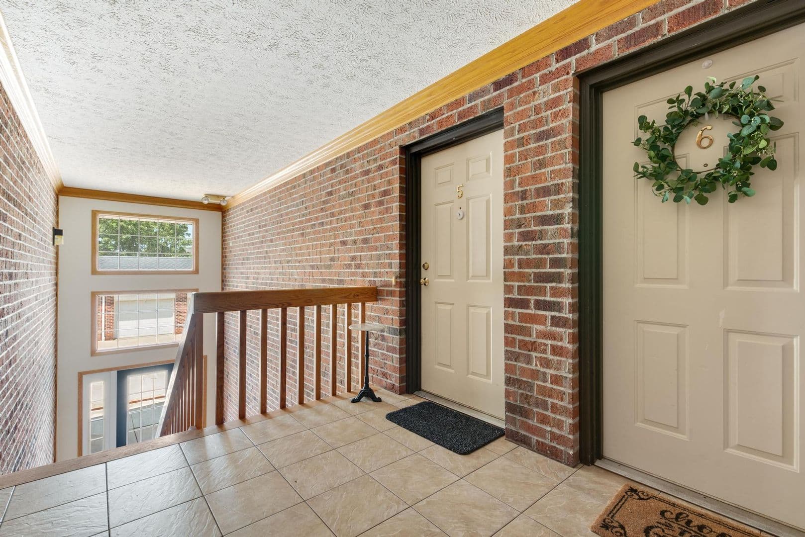 Norton Apartment: 3953 & 3954 Mt. Vernon Blvd.