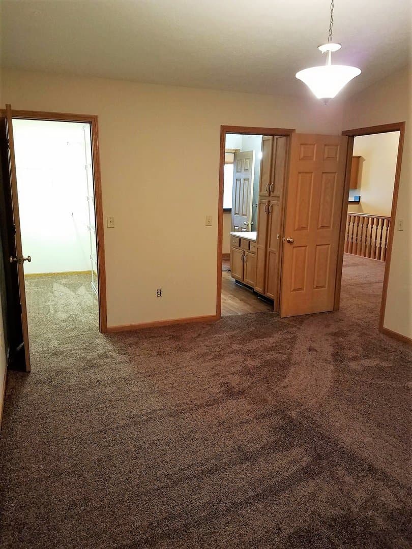 Norton Apartment: 3919-3943 Long Dr.