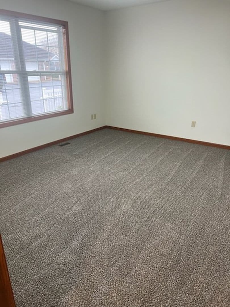 Norton Apartment: 3953 & 3954 Mt. Vernon Blvd.