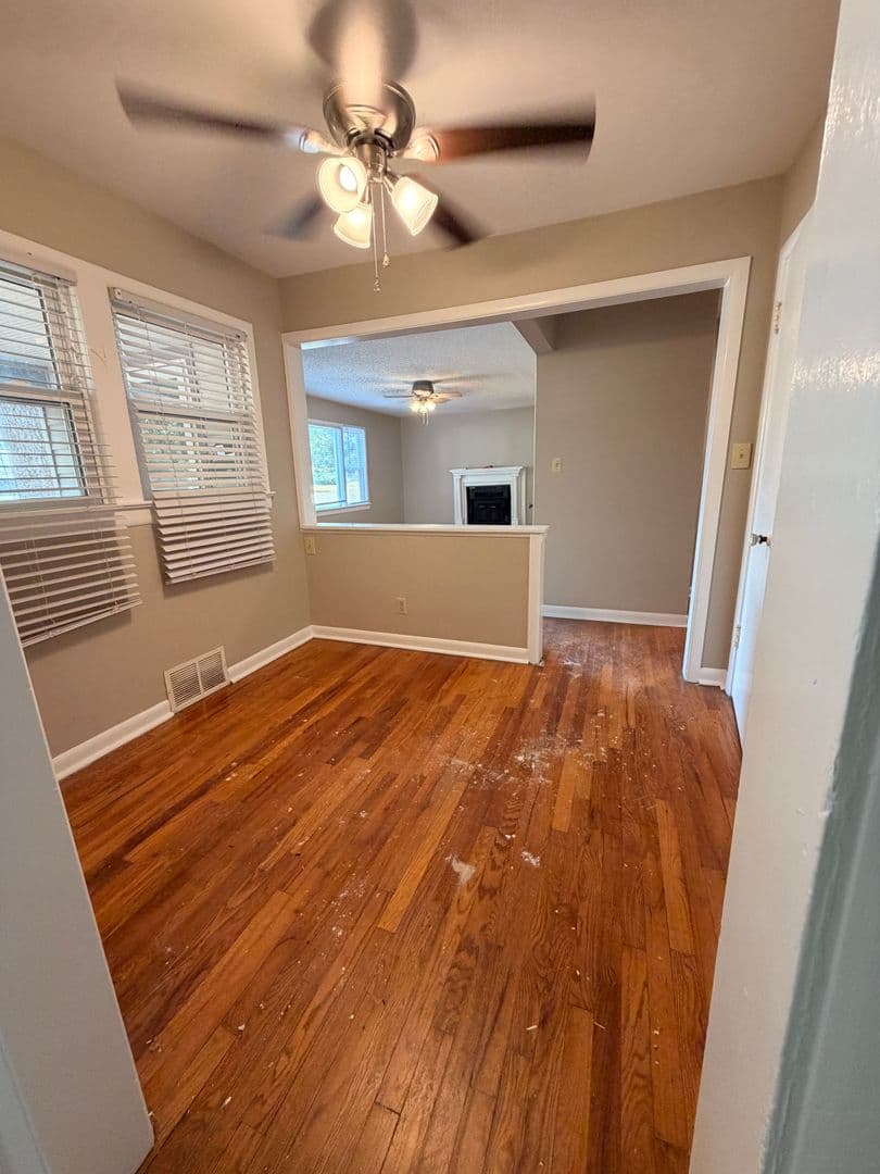 Springfield House: 1317 S Kentwood Ave
