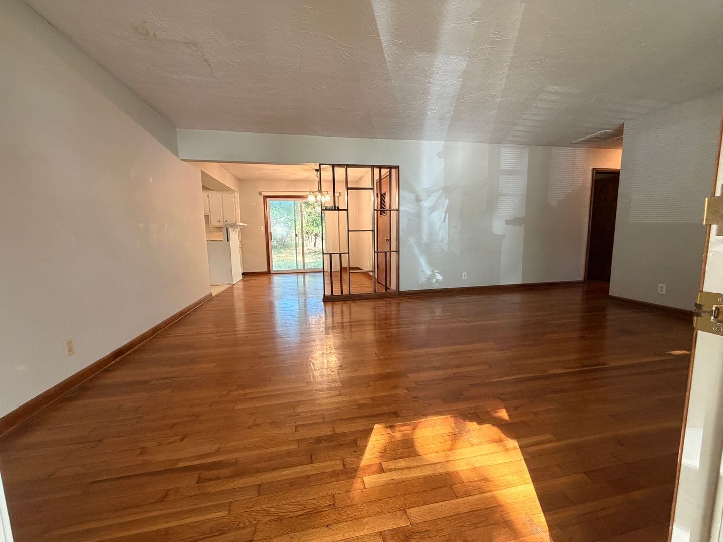 Springfield House: 1333 S. Cedarbrook Ave