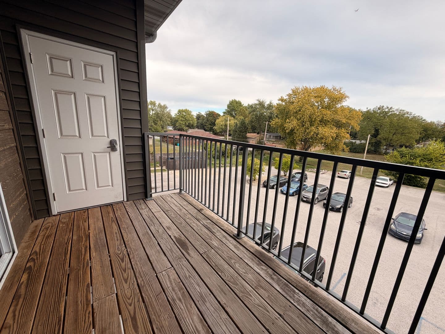 Springfield Apartment: 2013 E. Cherry St.