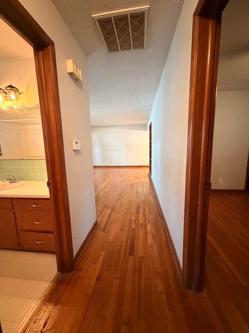 Springfield House: 1333 S. Cedarbrook Ave