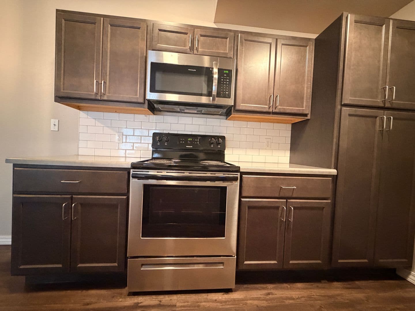 Springfield Apartment: 2013 E. Cherry St.