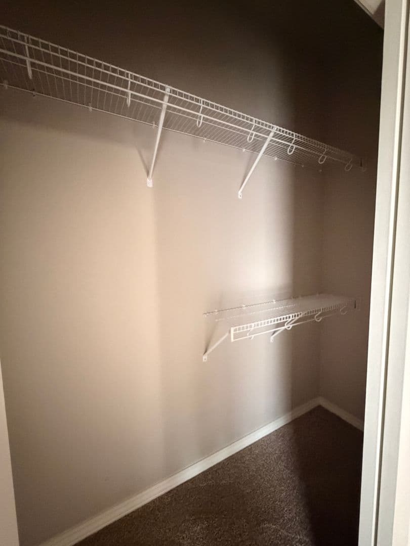 Springfield Apartment: 2013 E. Cherry St.