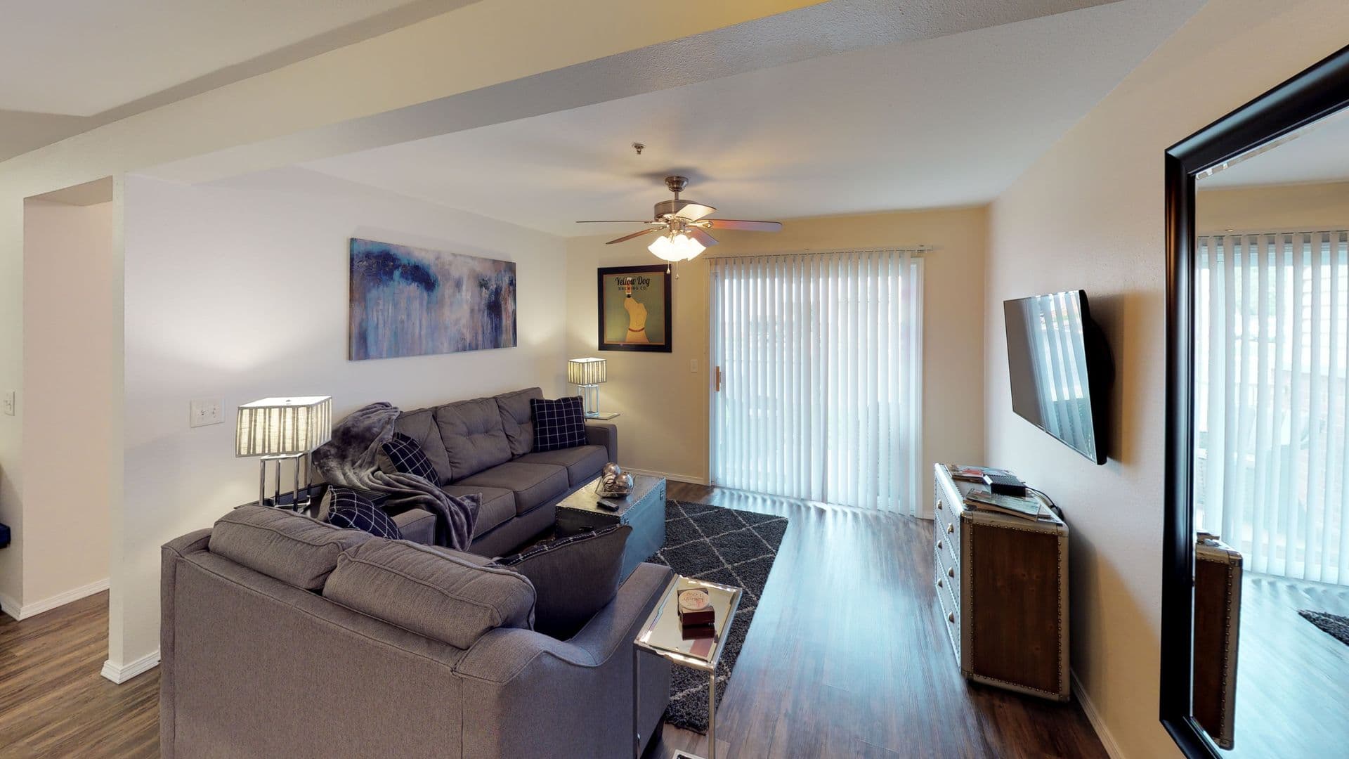 Springfield Apartment: 923 W. Battlefield