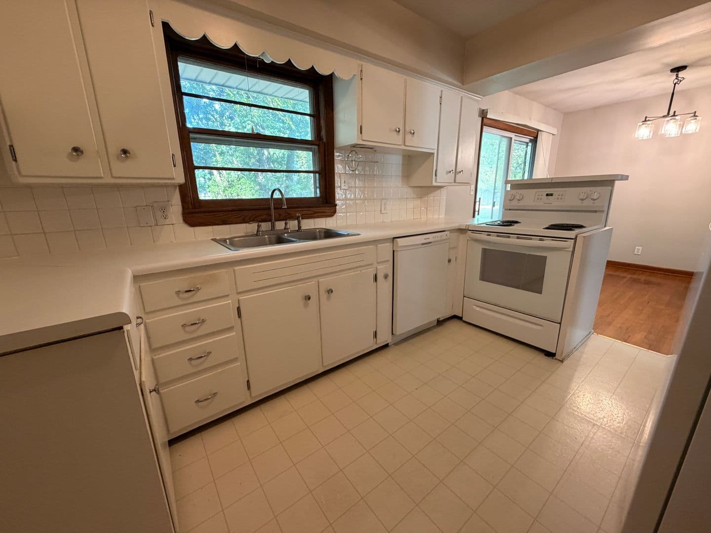 Springfield House: 1333 S. Cedarbrook Ave