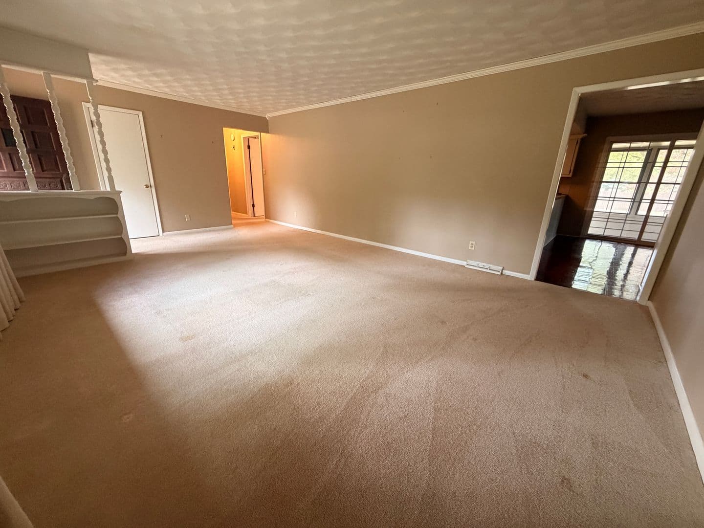 Springfield House: 2053 S. Kimbrough Ave