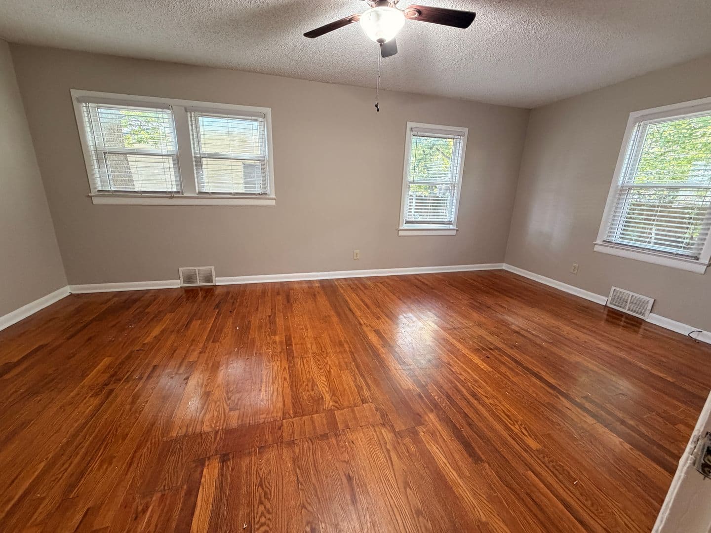 Springfield House: 1317 S Kentwood Ave