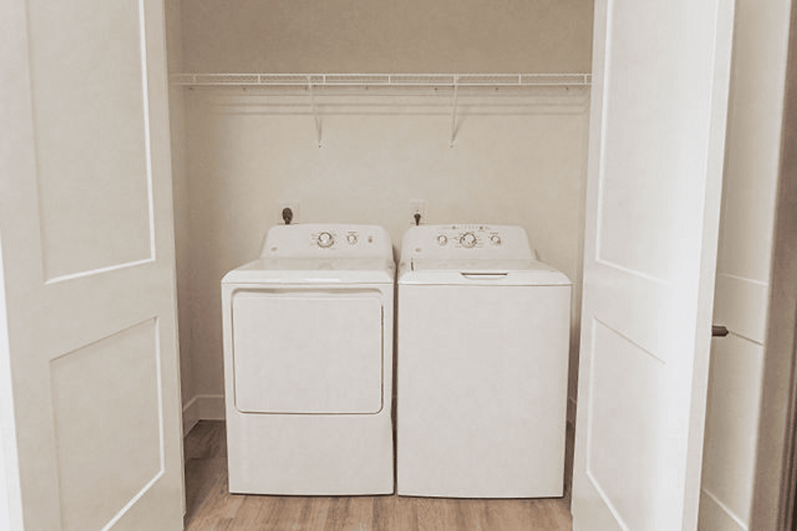 Ozark Apartment: 2390 W Spring Drive