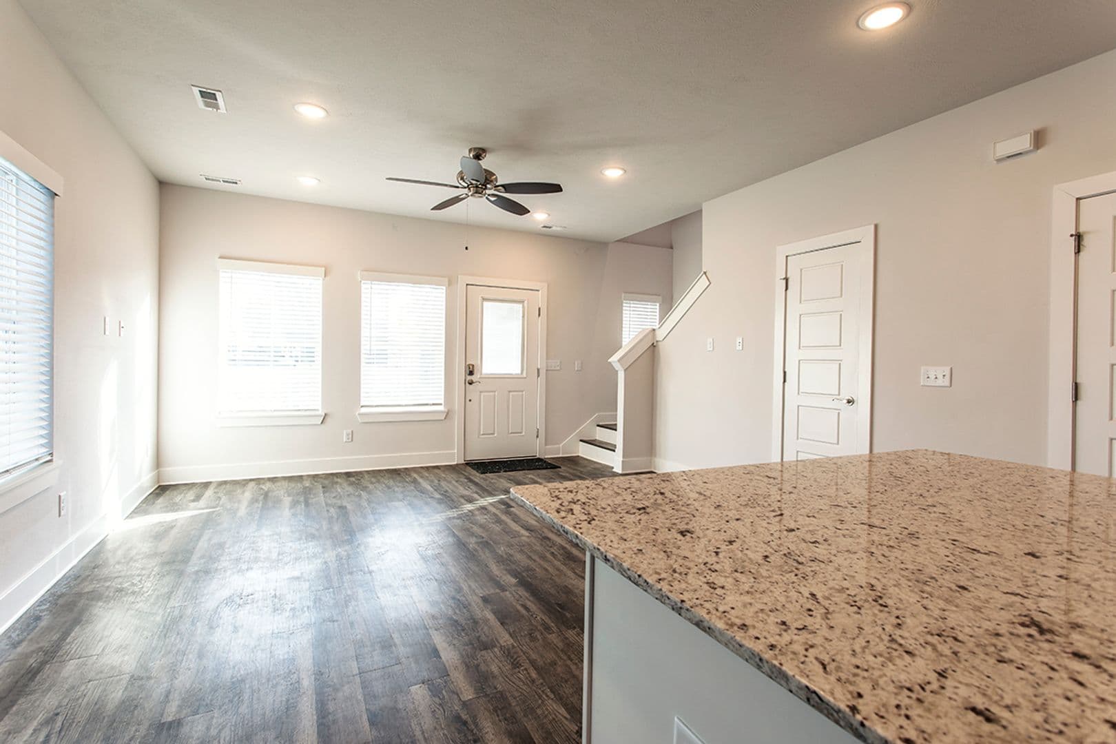 Springfield Apartment: 540 S. Kickapoo