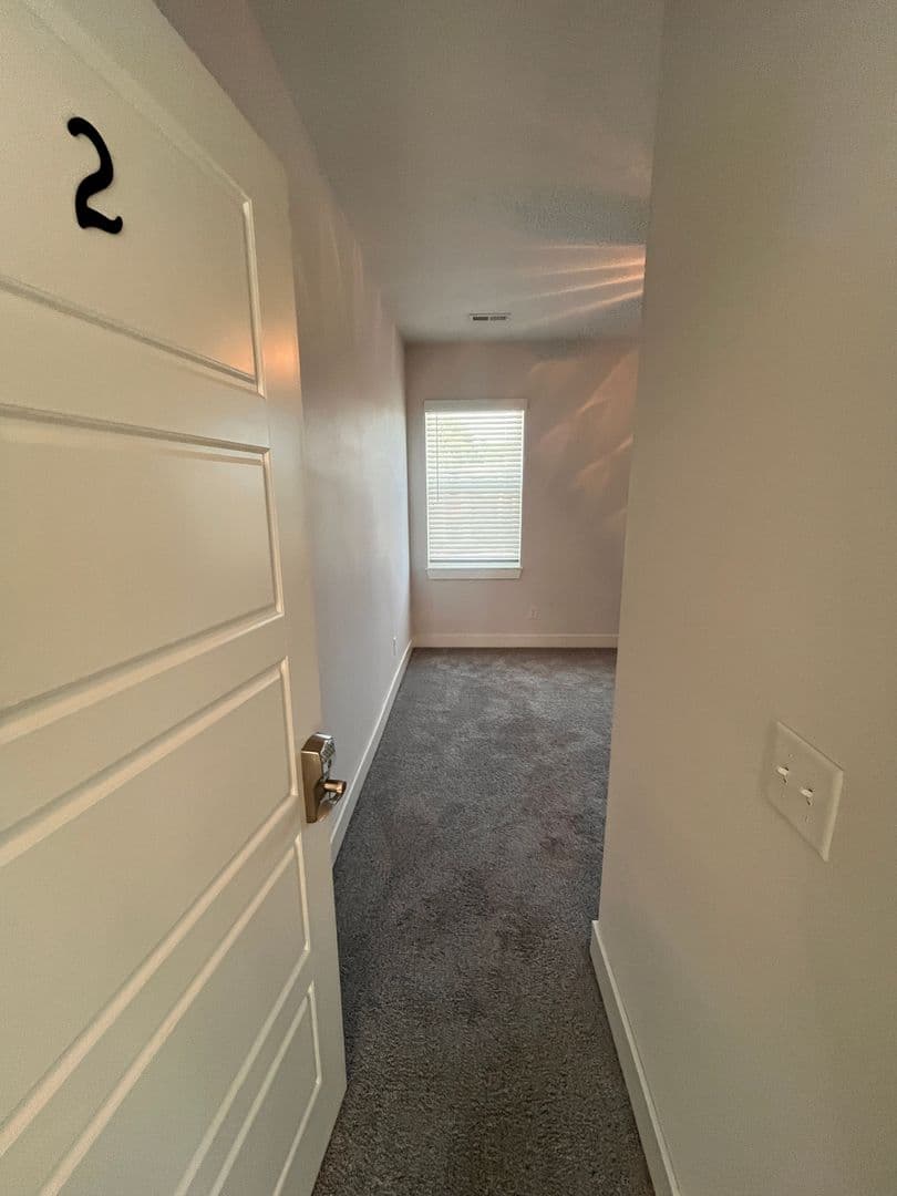 Springfield Apartment: 540 S. Kickapoo