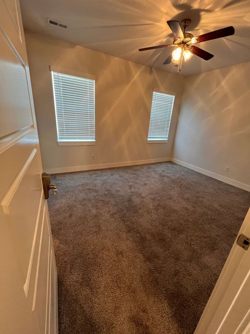 Springfield Apartment: 540 S. Kickapoo